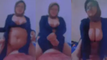 Athirah Jilbab Goyang Posisi Atas Hot