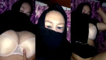 Cewek Tobrut Mantap Digoyang Kasur Kost Hot