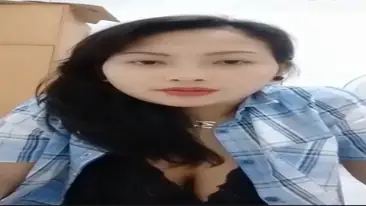 Live Show Room Binal Host Montok Pamer Body